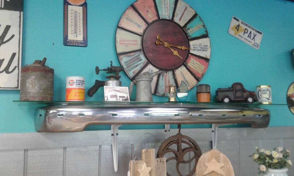 Corner Gas and Grill | restaurant | 2179 Paint Creek Rd, Mt Hope, WV 25880, USA | 3048776900 OR +1 304-877-6900