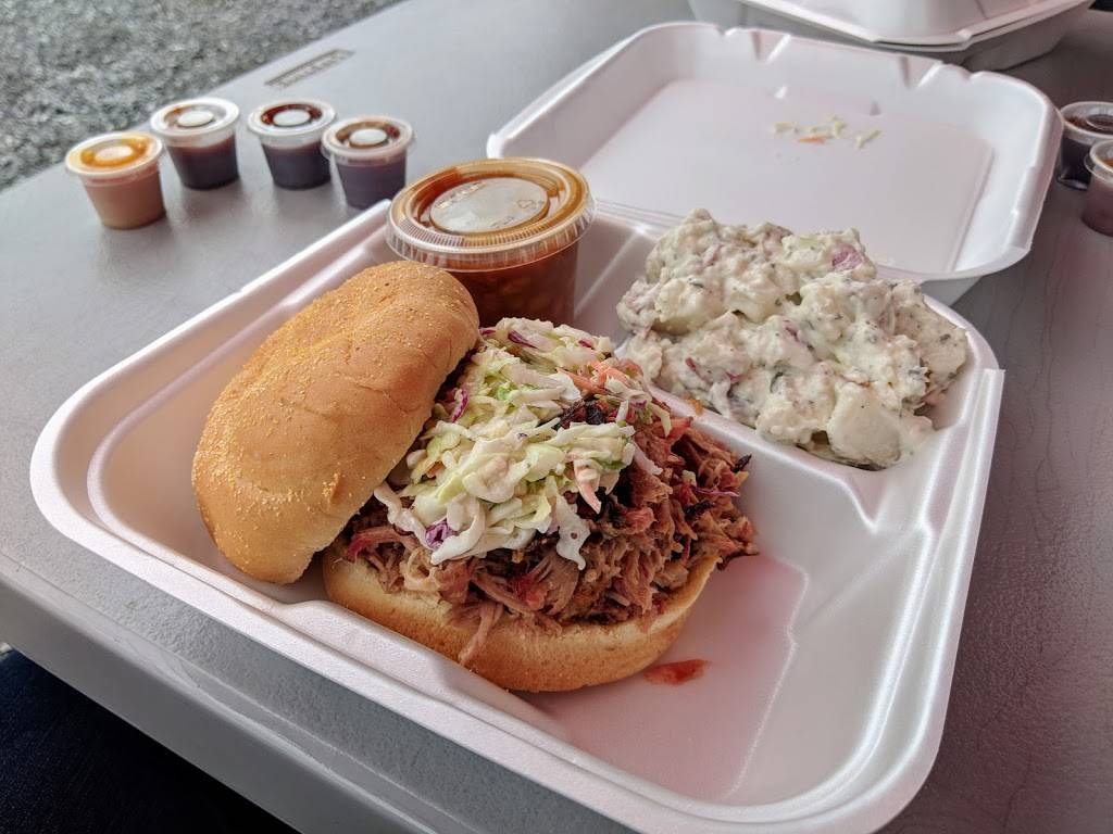 Triple Crown BBQ | restaurant | 1079 U.S. Highway 211 West, Luray, VA 22835, USA | 5407435311 OR +1 540-743-5311