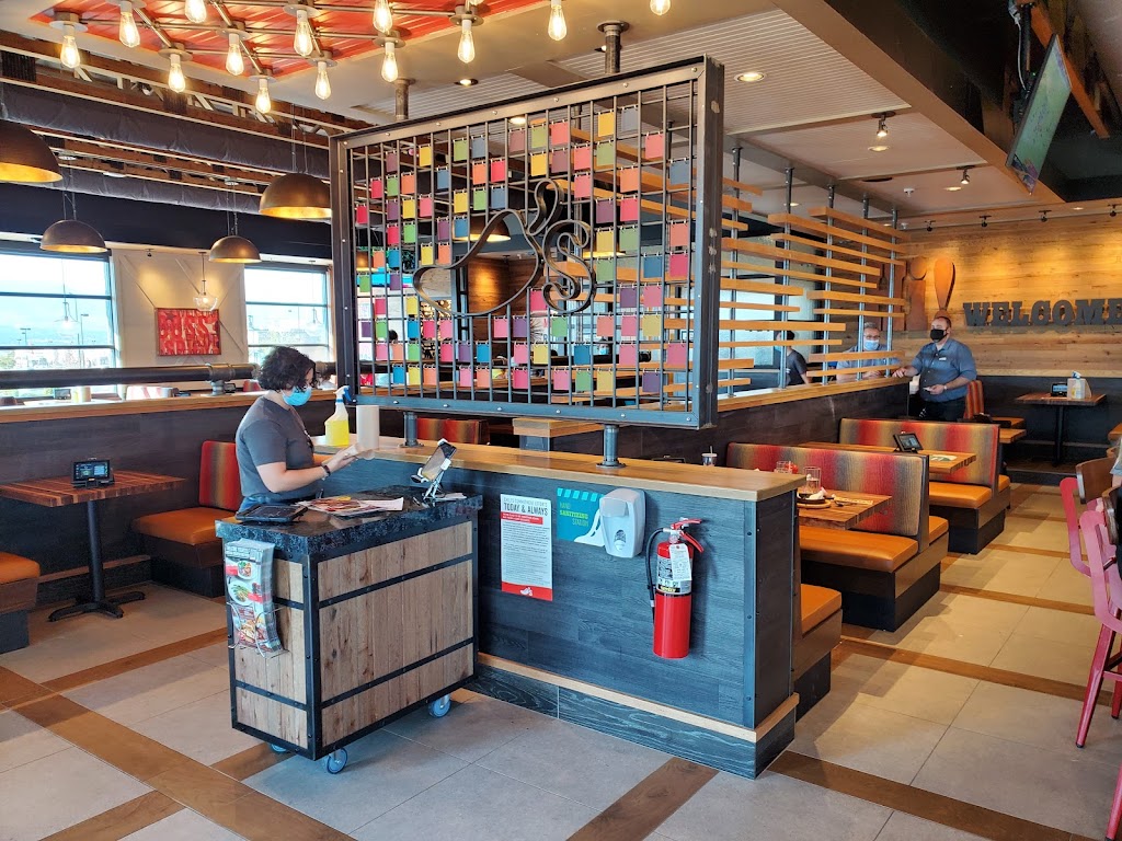 Chilis Grill & Bar | restaurant | 1304 Interquest Pkwy, Colorado Springs, CO 80921, USA | 7194650333 OR +1 719-465-0333