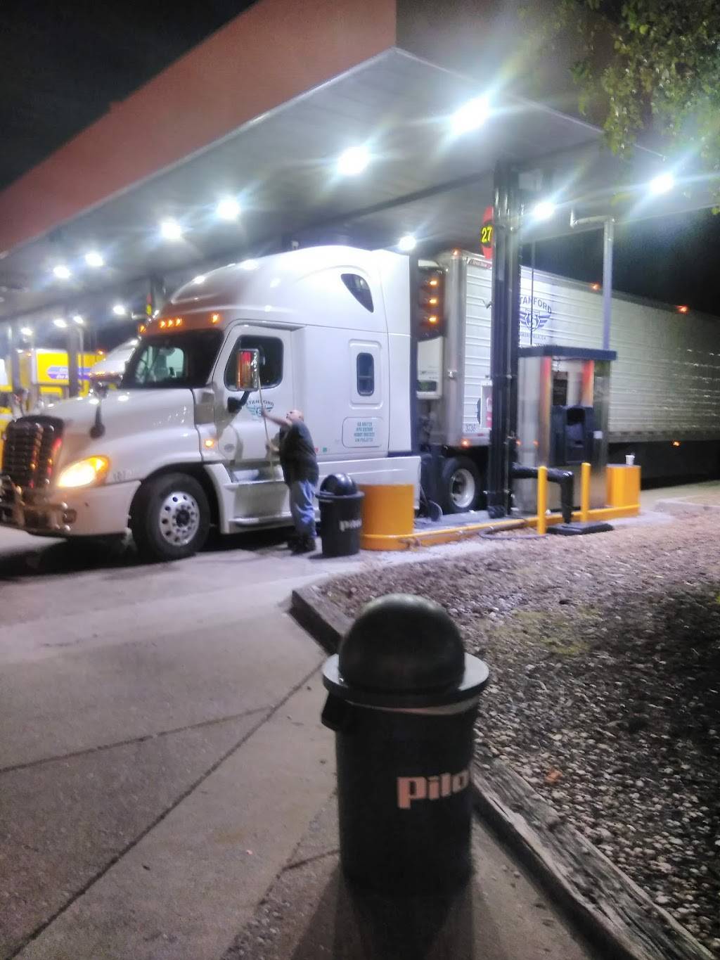 Pilot Travel Center | restaurant | 2320 TN-46 S, Dickson, TN 37055, USA | 6154464600 OR +1 615-446-4600