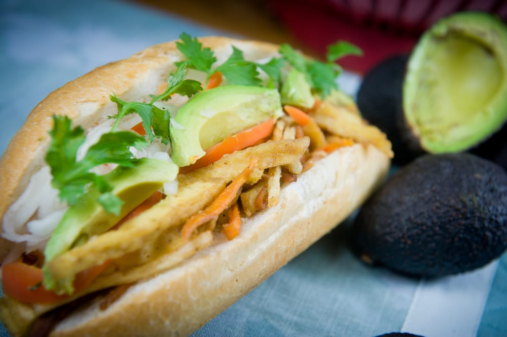 Lotus Banh Mi | restaurant | 200 W Adams St, Chicago, IL 60606, USA | 3126009774 OR +1 312-600-9774
