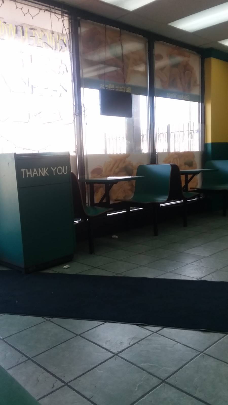 Sharks Fish & Chicken | meal takeaway | 6114 S Western Ave, Chicago, IL 60636, USA | 7734340400 OR +1 773-434-0400