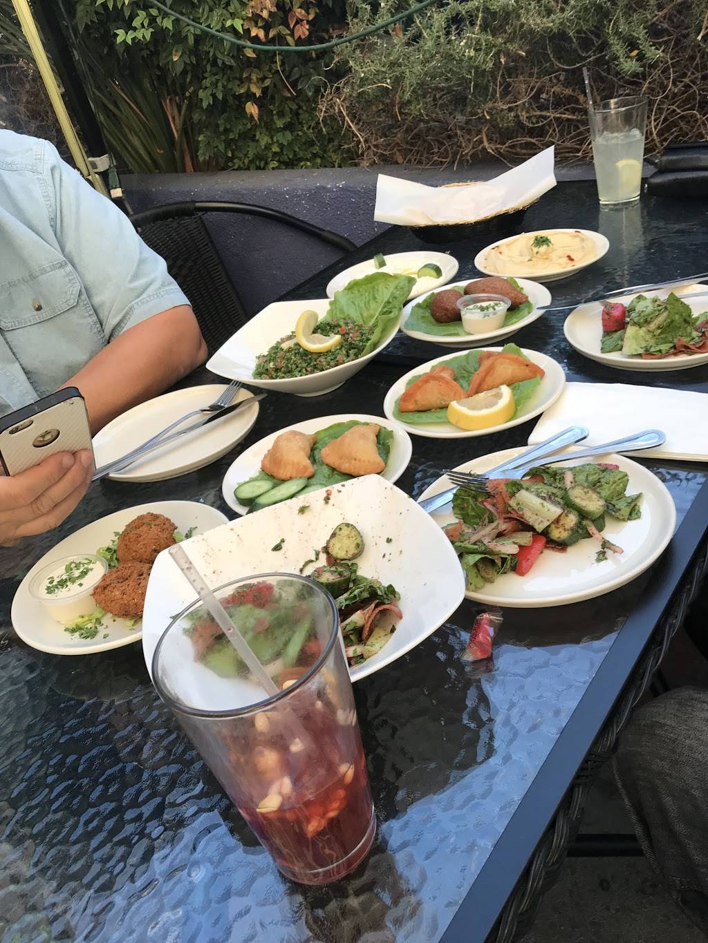 Gitana Restaurant | restaurant | 260 E Magnolia Blvd, Burbank, CA 91502, USA | 8188438339 OR +1 818-843-8339