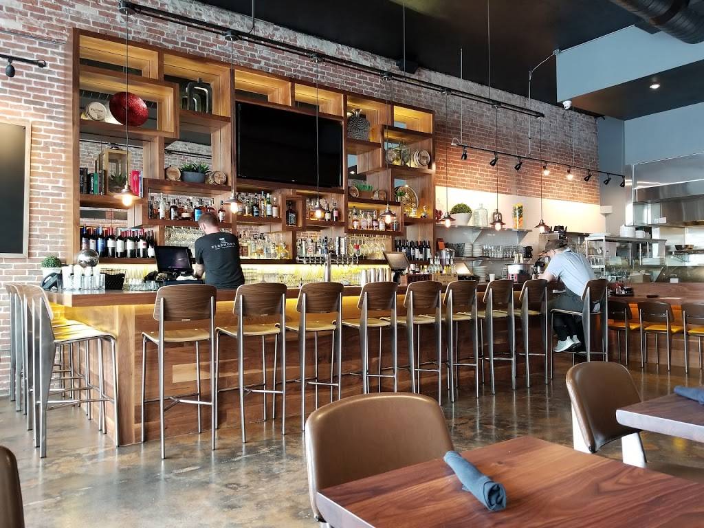 Fleenors Restaurant | restaurant | 400 W 4th St, Santa Ana, CA 92701, USA | 7143165421 OR +1 714-316-5421