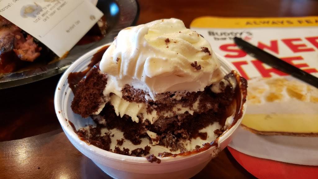 Buddys Bar-B-Q | restaurant | 5806 Kingston Pike, Knoxville, TN 37919, USA | 8655880528 OR +1 865-588-0528