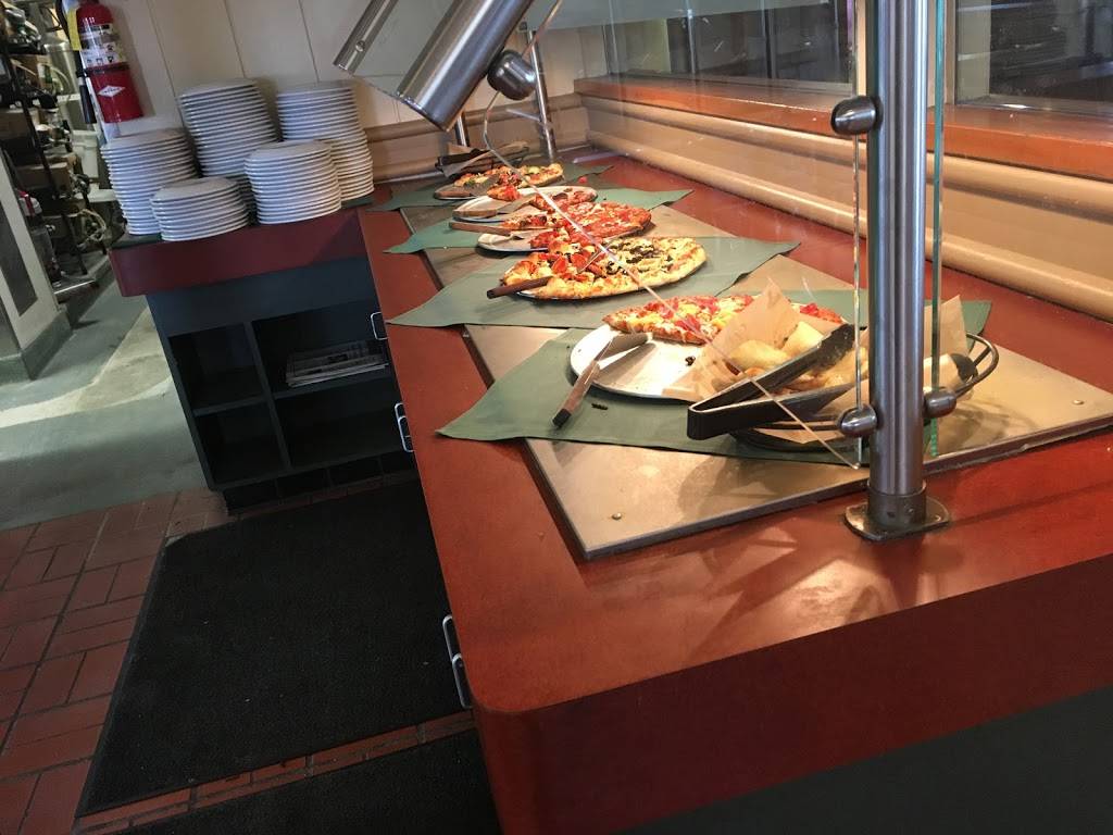 Round Table Pizza | meal delivery | 121 Hartnell Ave, Redding, CA 96002, USA | 5302249996 OR +1 530-224-9996