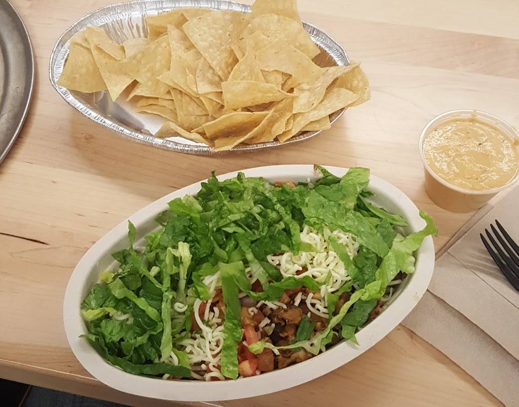 Chipotle Mexican Grill | restaurant | 8301 151st St, Overland Park, KS 66223, USA | 9134026989 OR +1 913-402-6989