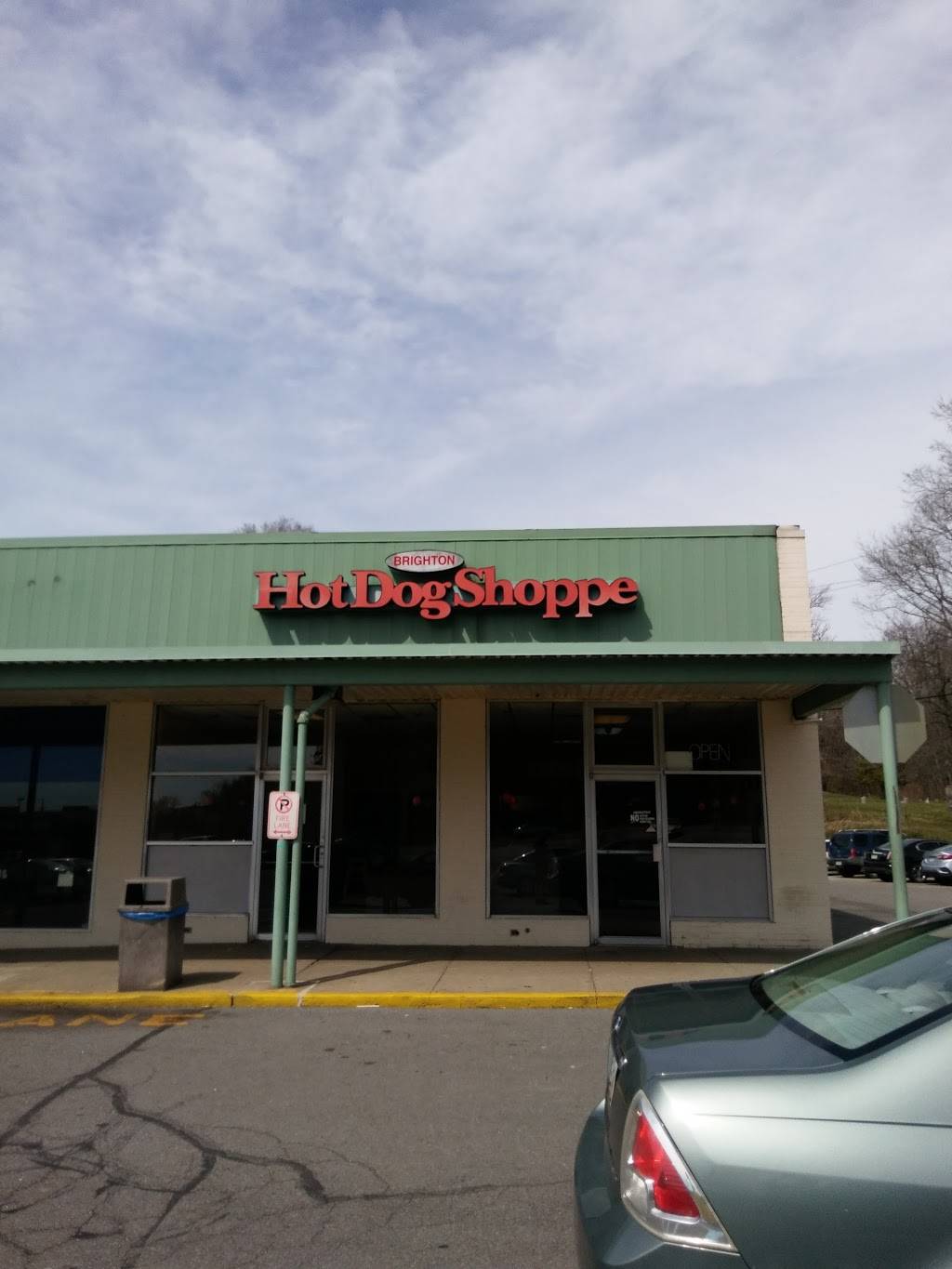 Brighton Hot Dog Shoppe | restaurant | 730 Ohio River Blvd, Rochester, PA 15074, USA | 7247750411 OR +1 724-775-0411