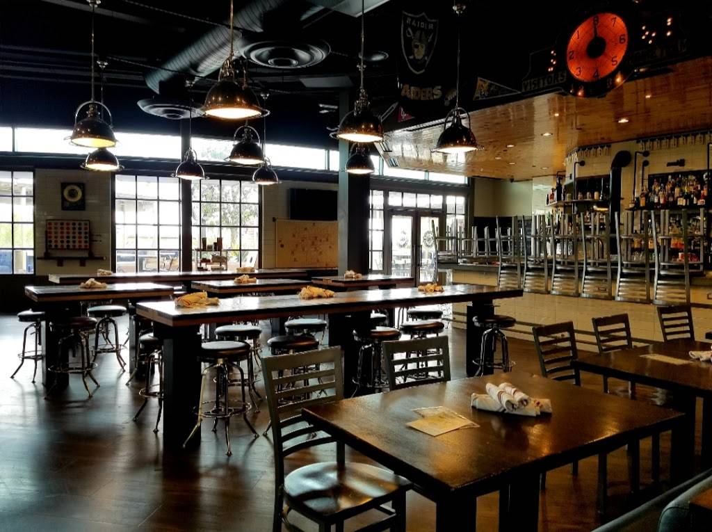 Public School 702 | restaurant | 1850 Festival Plaza Dr, Las Vegas, NV 89135, USA | 7027493007 OR +1 702-749-3007