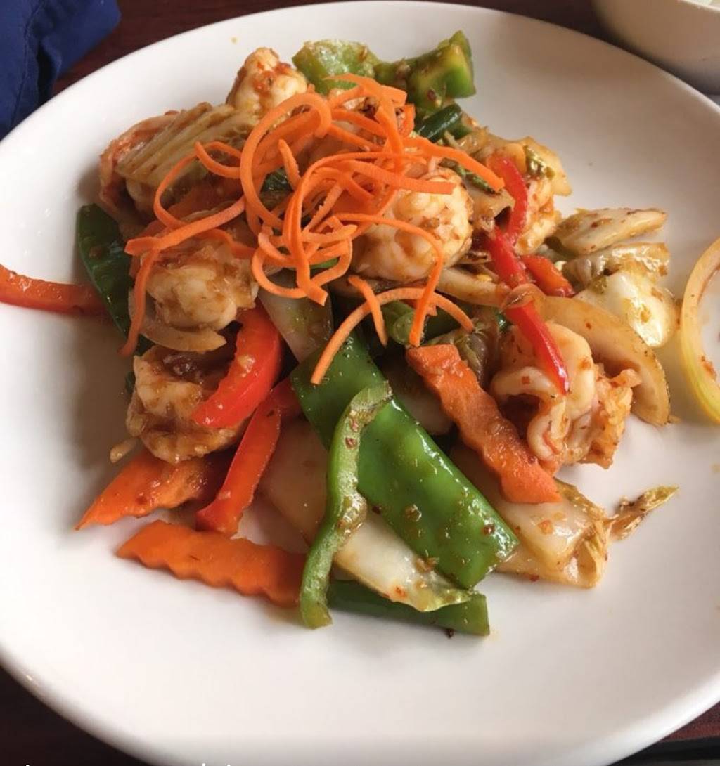 Golden Triangle | restaurant | 610 S 5th St, Philadelphia, PA 19147, USA | 2679307990 OR +1 267-930-7990