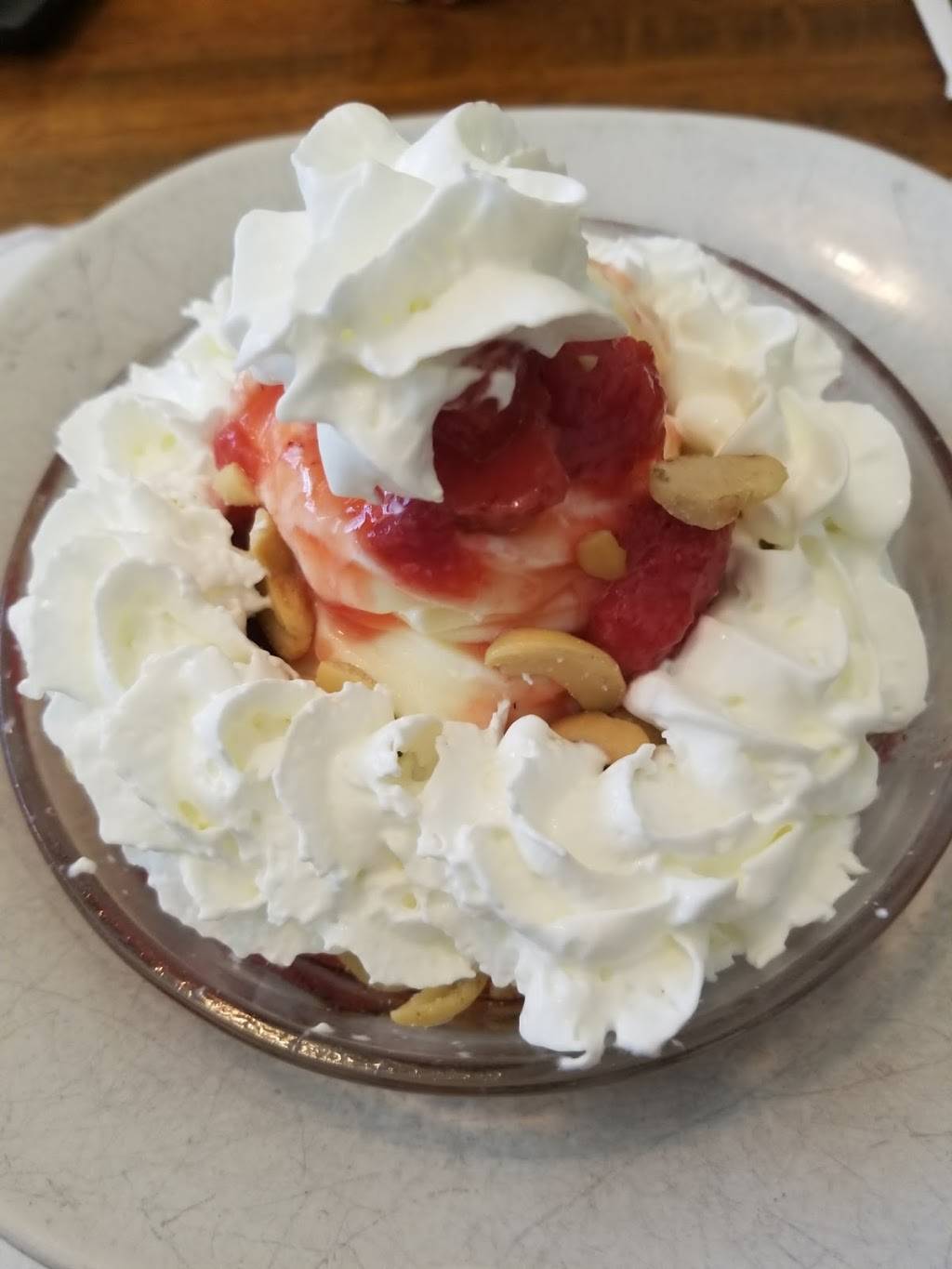 Champion Chicken | restaurant | 8718 W Lisbon Ave, Milwaukee, WI 53222, USA | 4144626200 OR +1 414-462-6200