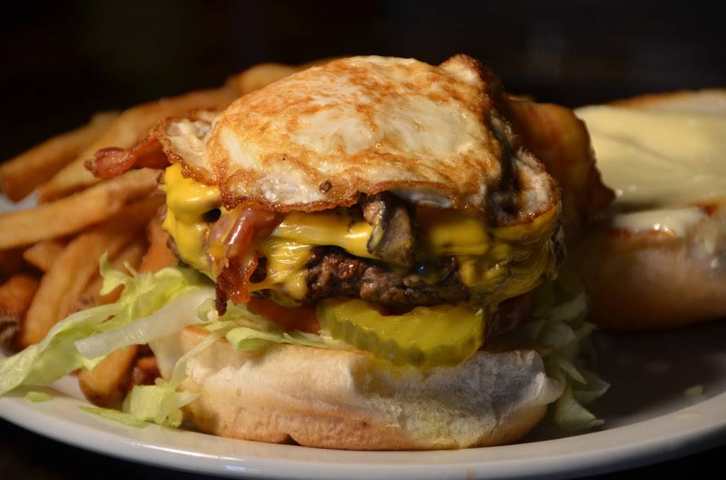 Shorts Burgers Eastside | restaurant | 521 Westbury Dr, Iowa City, IA 52245, USA | 3193387743 OR +1 319-338-7743
