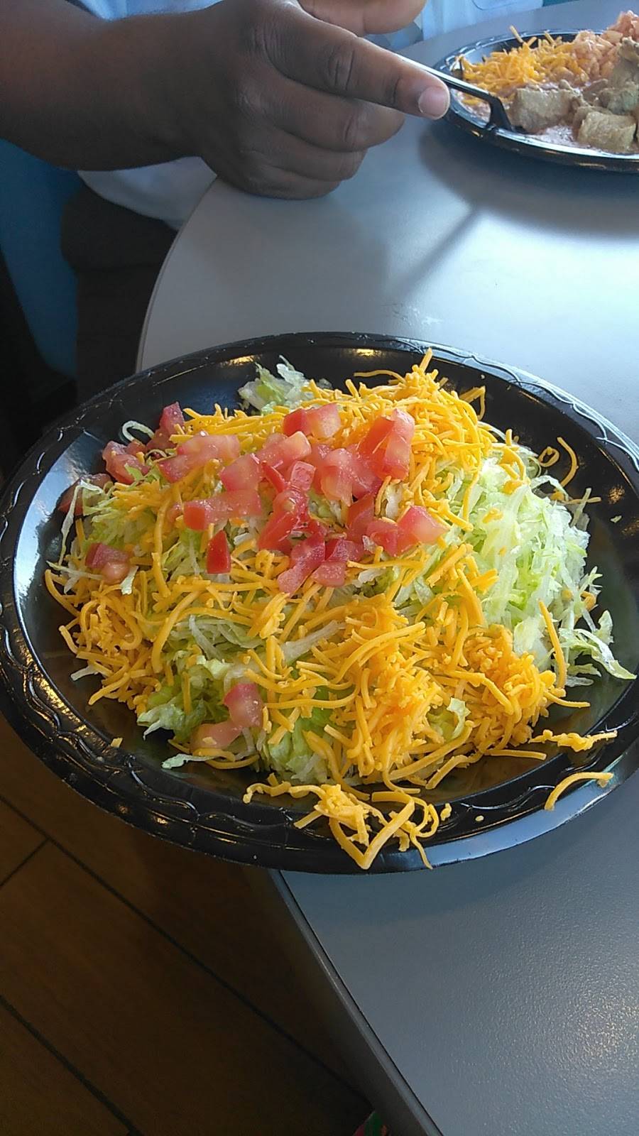 Miguels Jr. | restaurant | 1325 N Tustin St, Orange, CA 92867, USA | 7146334000 OR +1 714-633-4000