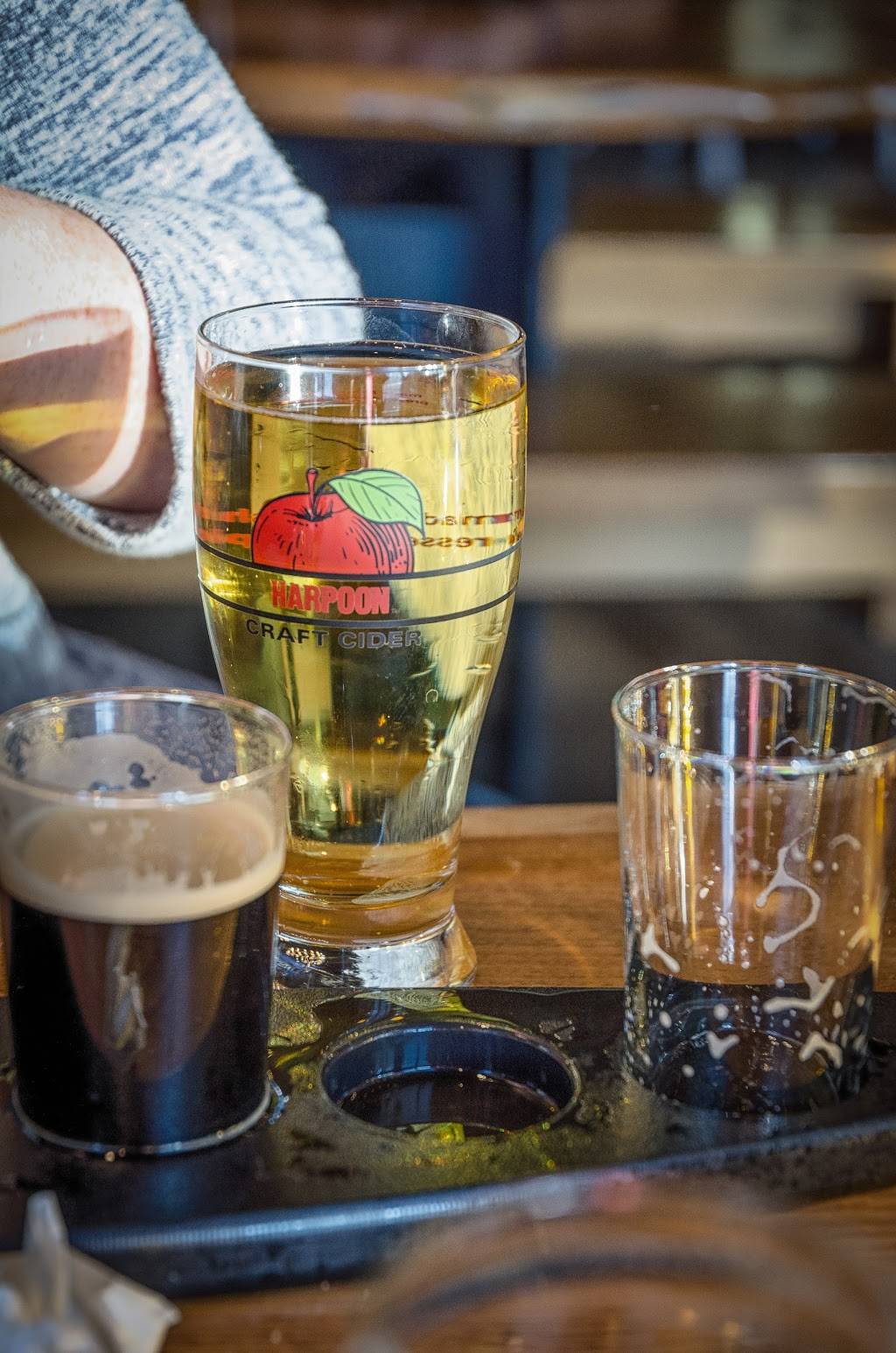 Harpoon Brewery & Beer Hall | restaurant | 306 Northern Ave, Boston, MA 02210, USA | 6174562322 OR +1 617-456-2322