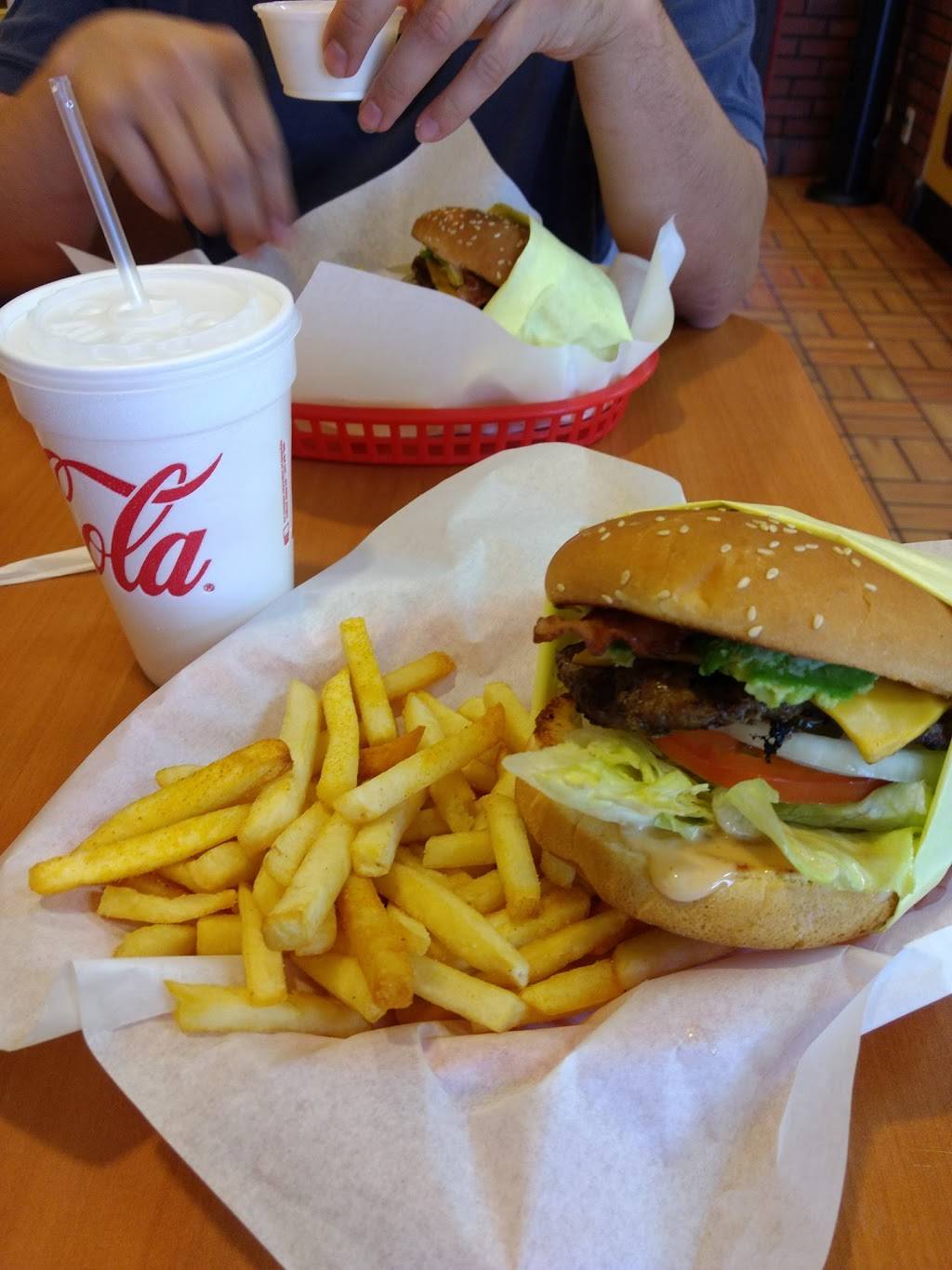 Toms Original Super Burgers | restaurant | 9750 Sierra Ave, Fontana, CA 92335, USA | 9094289967 OR +1 909-428-9967