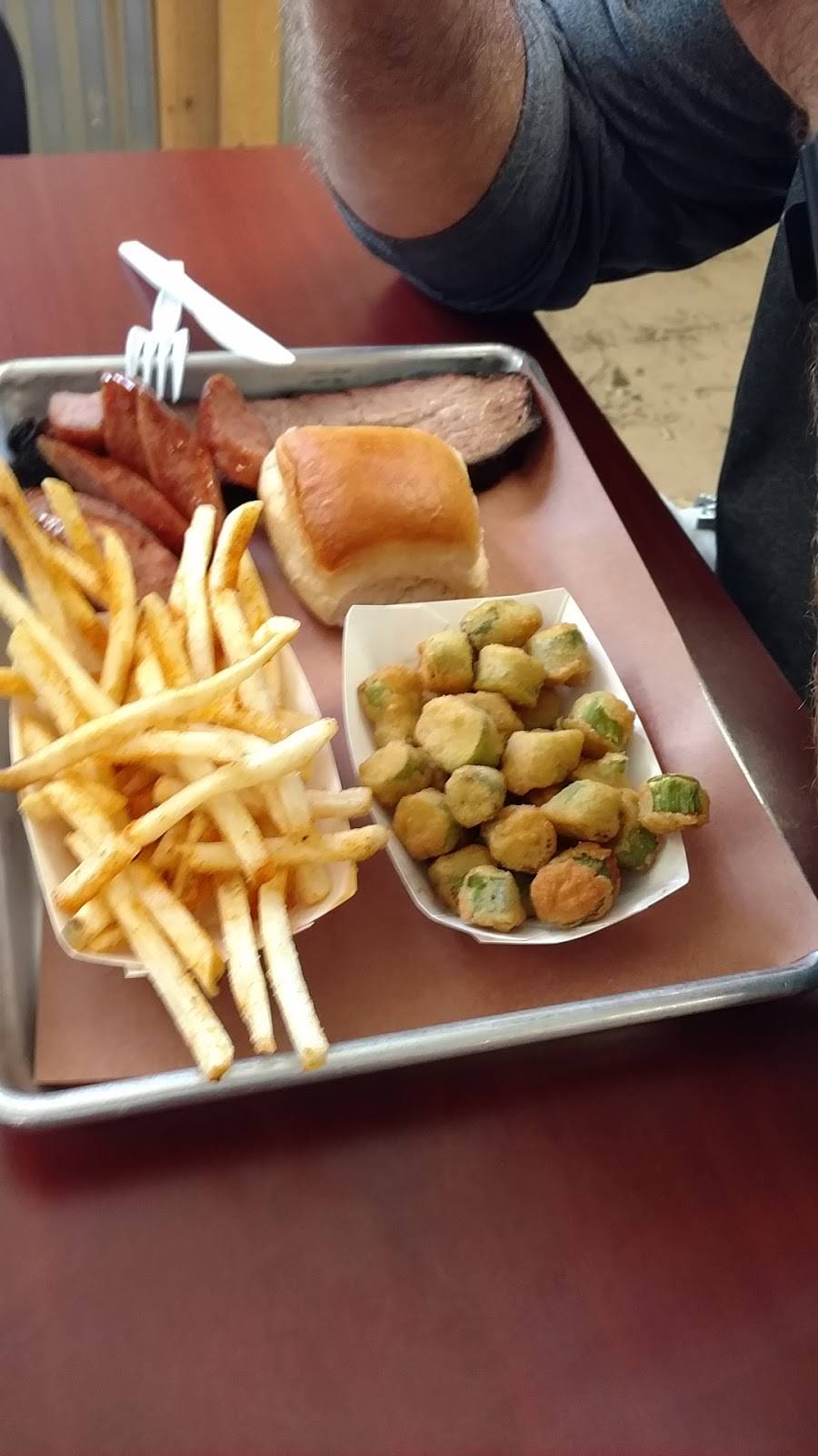 4-TS Bar-B-Q & Catering | restaurant | 205 W Broad St, Forney, TX 75126, USA | 9725523363 OR +1 972-552-3363