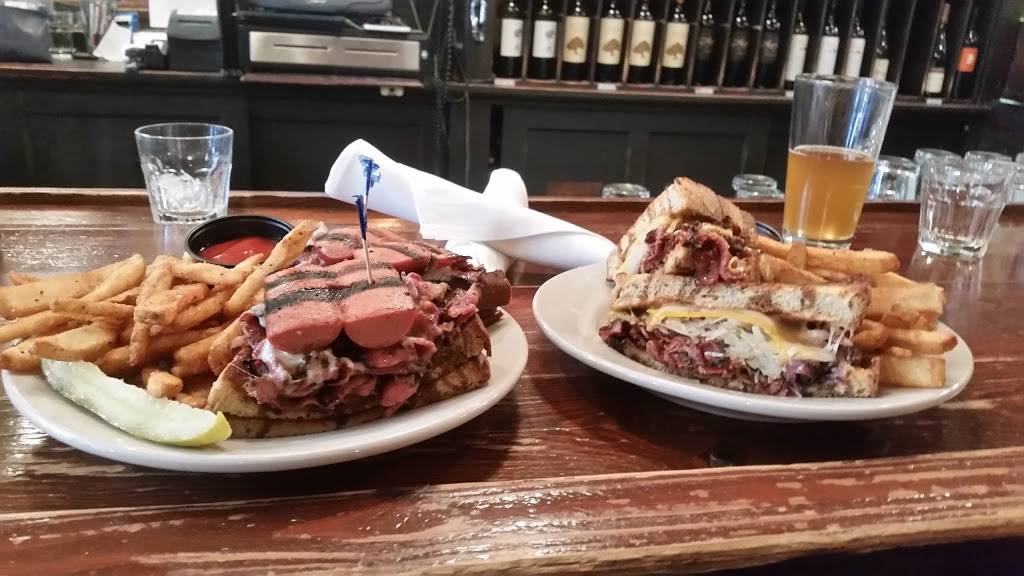 New York Deli | restaurant | 2920 W Cary St, Richmond, VA 23221, USA | 8043583354 OR +1 804-358-3354