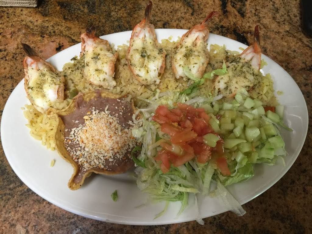 La Casitas Grill & Seafood | restaurant | 1503 N Magnolia Ave # A, El Cajon, CA 92020, USA | 6194448228 OR +1 619-444-8228