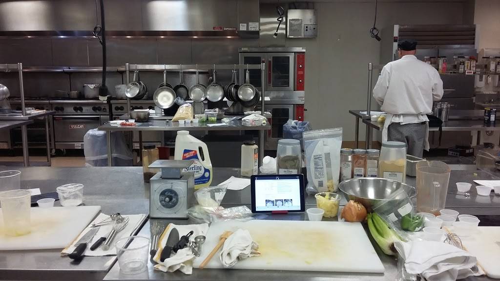 Foundations | restaurant | 3717 S Sheridan Rd, Tulsa, OK 74145, USA | 9188280980 OR +1 918-828-0980