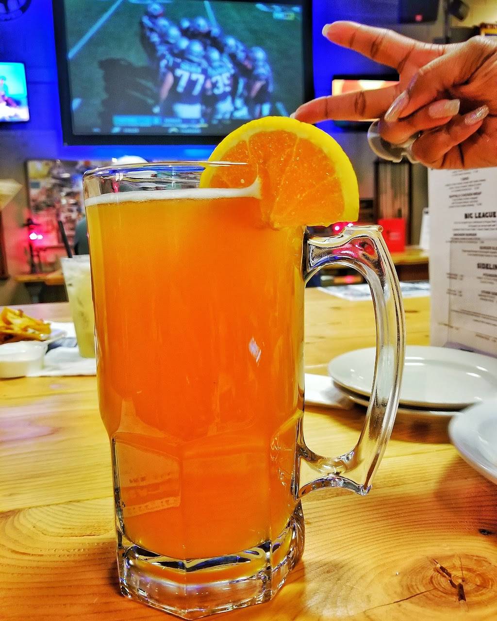 Snookers Sports Billiards Bar & Grill | restaurant | 53 Ashburton St, Providence, RI 02904, USA | 4013517665 OR +1 401-351-7665