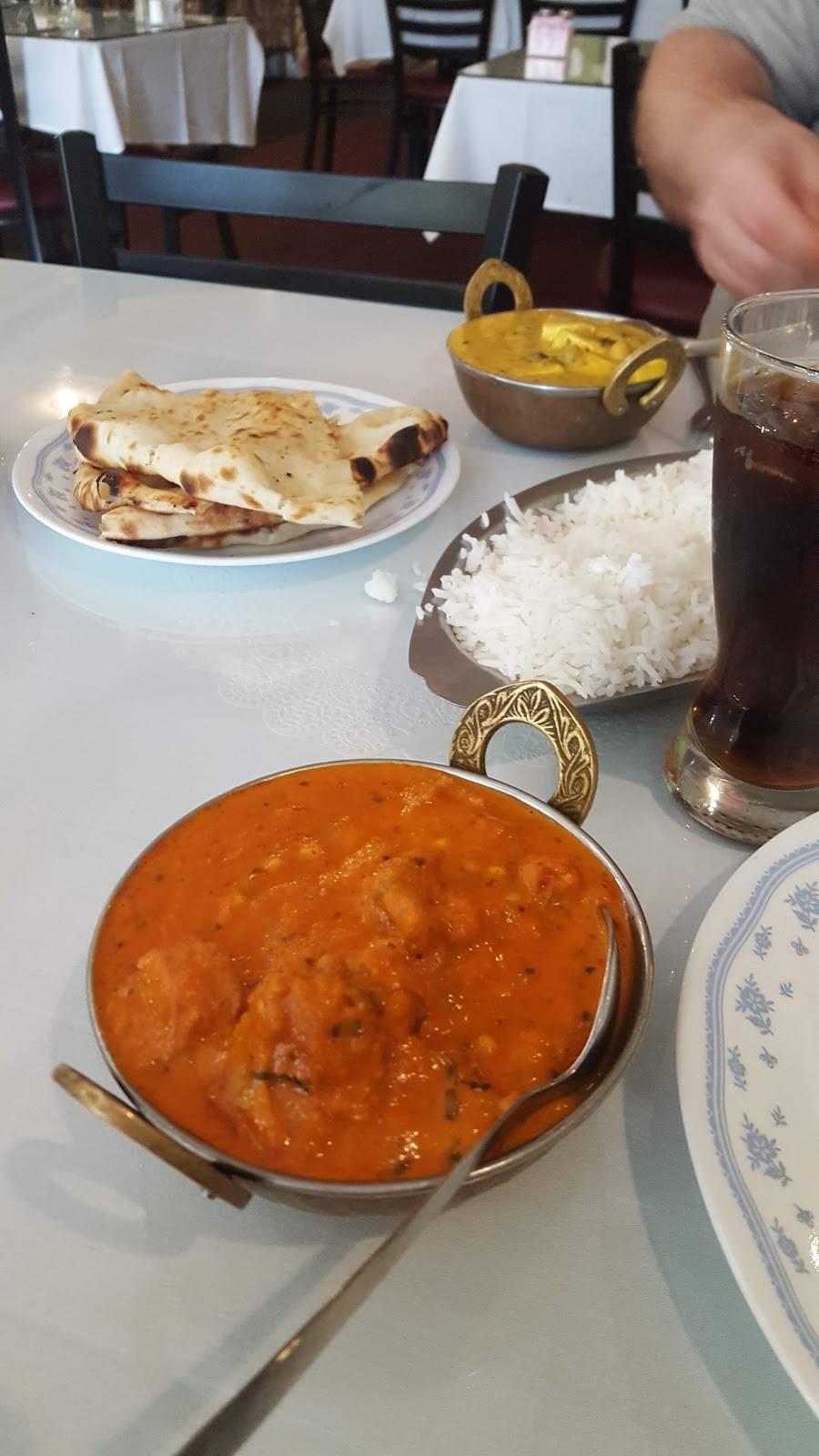 Taj Mahal Indian Restaurant | meal takeaway | 1329, 5114 S 108th St, Hales Corners, WI 53130, USA | 4144275900 OR +1 414-427-5900