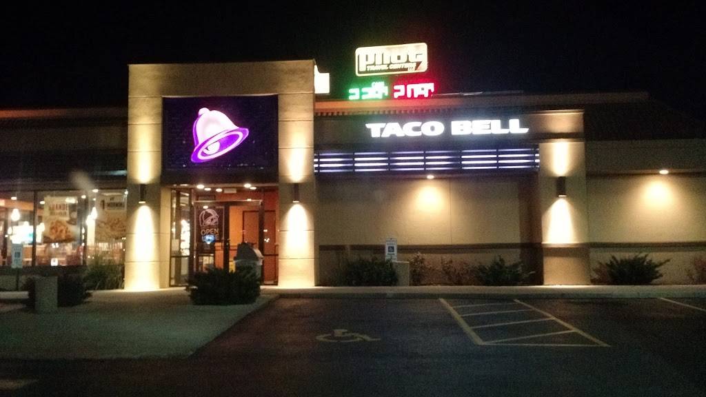 Taco Bell | meal takeaway | 1702 W Market St, Bloomington, IL 61701, USA | 3098270590 OR +1 309-827-0590