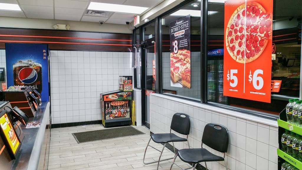 Little Caesars Pizza | meal takeaway | 2210 Cottage Ave, Bloomington, IL 61701, USA | 3098211111 OR +1 309-821-1111