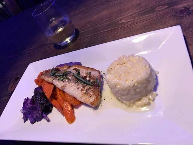 The Brass Monkey Bar | restaurant | 1519 Oak St, Wyandotte, MI 48192, USA | 7347962728 OR +1 734-796-2728