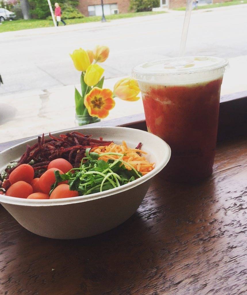 RawBlendz Juice & Salad | restaurant | 215 Lakeshore Rd E, Mississauga, ON L5G 1G5, Canada | 9058232780 OR +1 905-823-2780