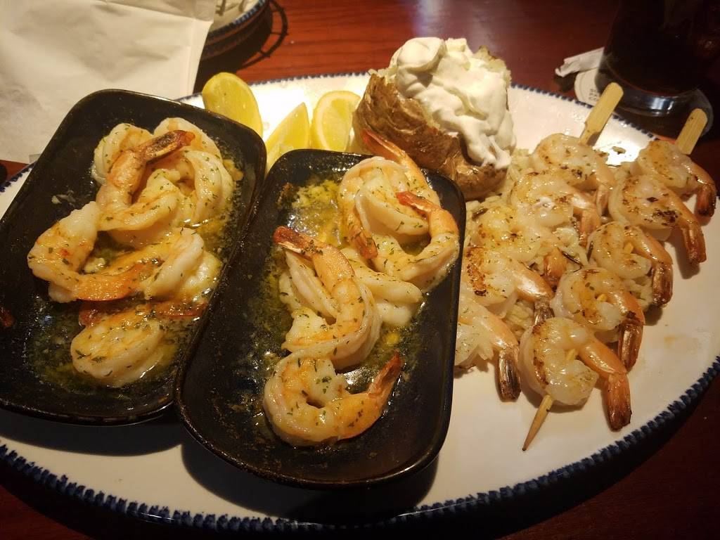 Red Lobster | restaurant | 101 W Twelve Mile Rd, Madison Heights, MI 48071, USA | 2485421140 OR +1 248-542-1140