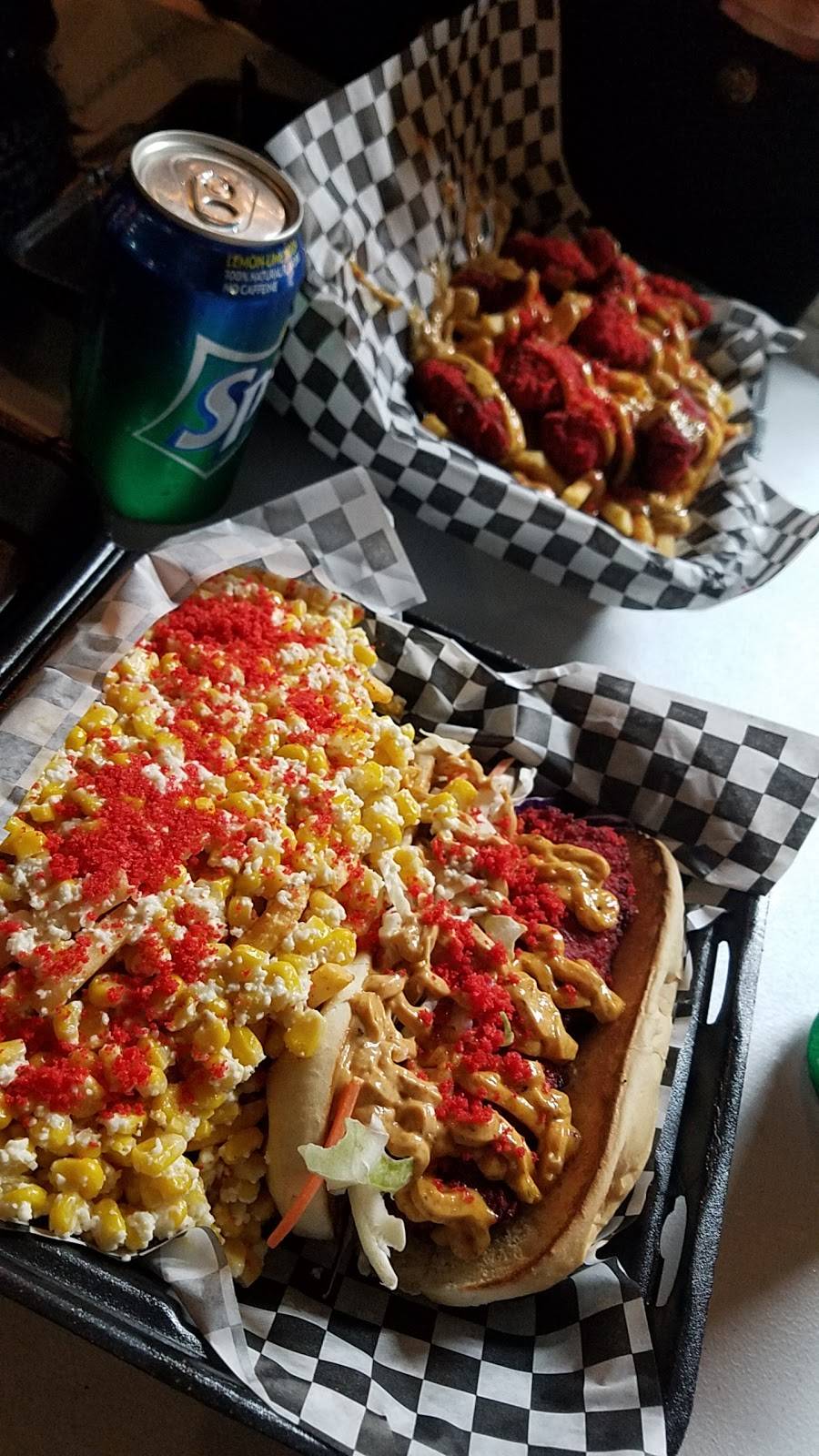 Chips N’ Chicks | restaurant | 5553 Tujunga Ave, North Hollywood, CA 91601, USA | 8187319624 OR +1 818-731-9624