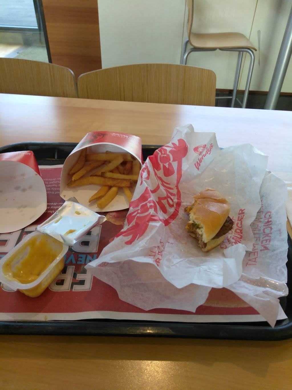 Wendys | restaurant | 6781 E Main St, Reynoldsburg, OH 43068, USA | 6148689913 OR +1 614-868-9913