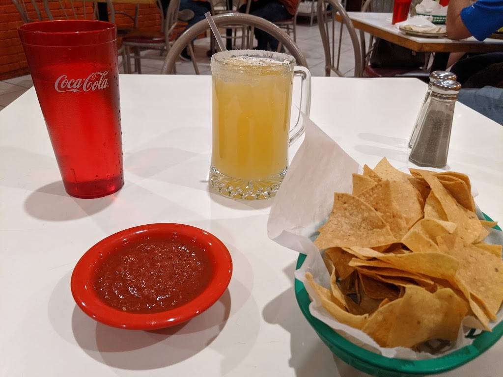 Fiesta Mexicana Mexican Restaurant | restaurant | 127 N Main St, El Dorado, KS 67042, USA | 3163201700 OR +1 316-320-1700