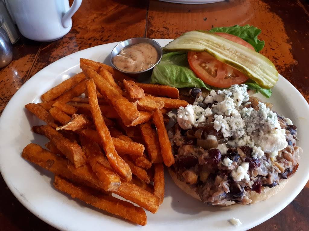 Banjos Grill | restaurant | 3 Bridge St S, Hastings, ON K0L 1Y0, Canada | 7056969898 OR +1 705-696-9898