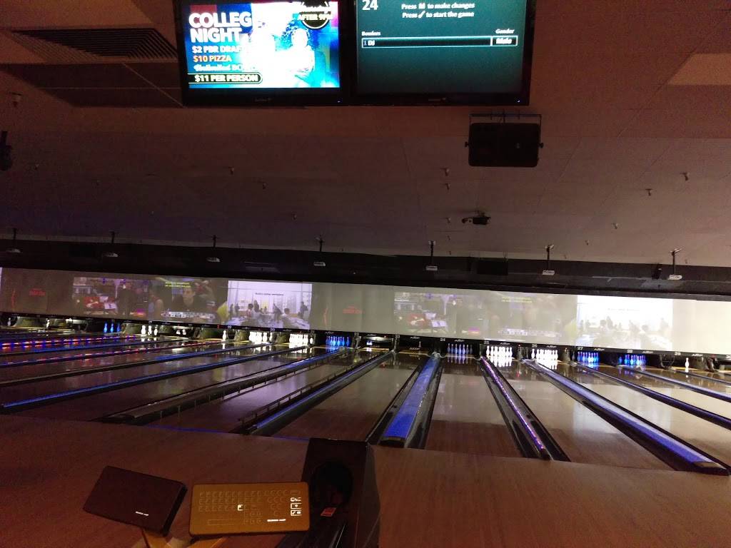 Bowlero Alameda | restaurant | 300 Park St, Alameda, CA 94501, USA | 5105236767 OR +1 510-523-6767