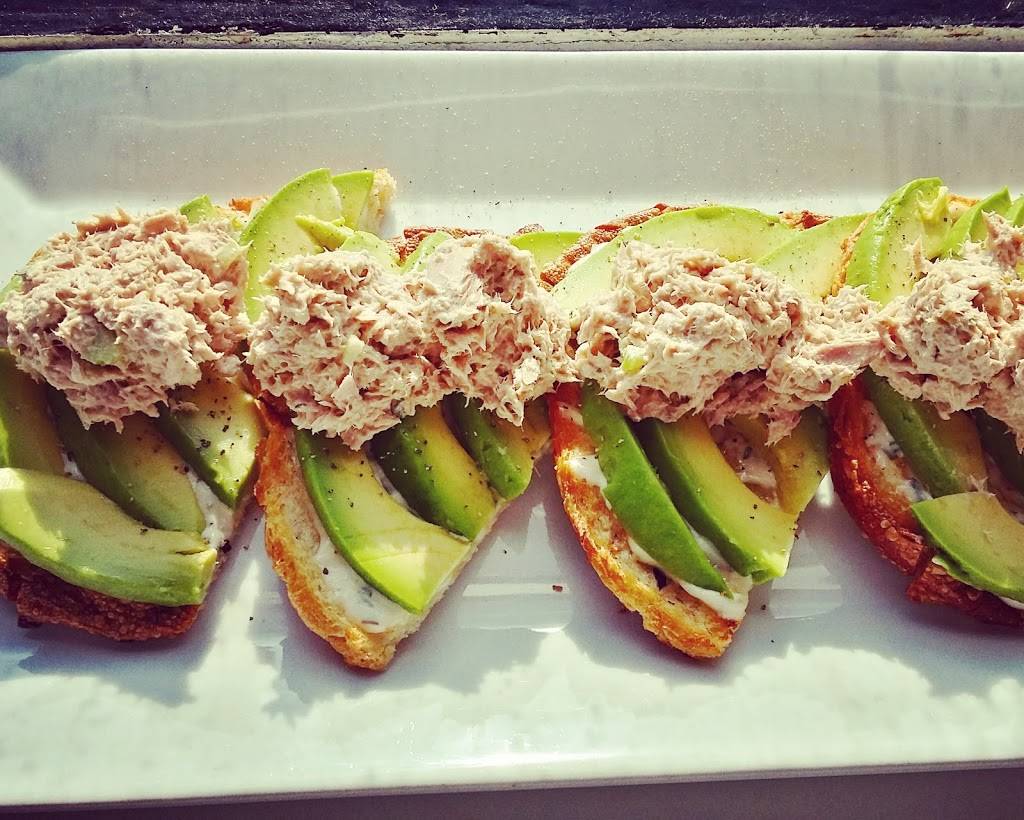 Eat This Cafe | cafe | 6547 Santa Monica Blvd, Los Angeles, CA 90038, USA | 3239992003 OR +1 323-999-2003