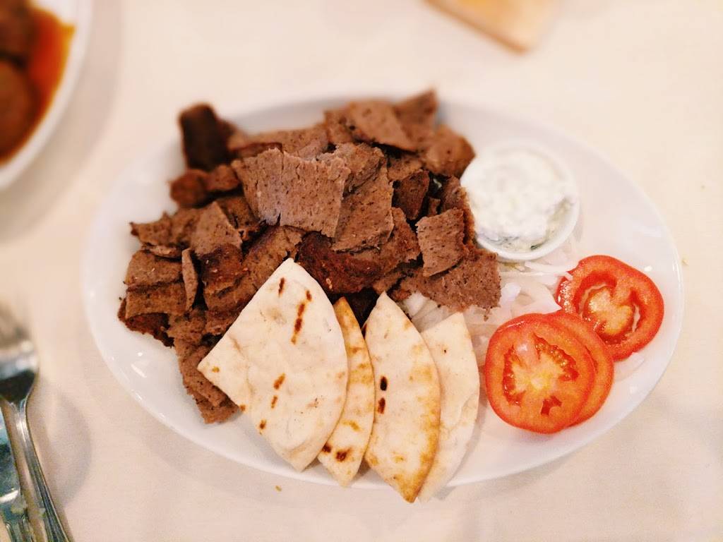 Basils Greek Dining | restaurant | 4000 Fox Valley Center Dr, Aurora, IL 60504, USA | 6306921300 OR +1 630-692-1300