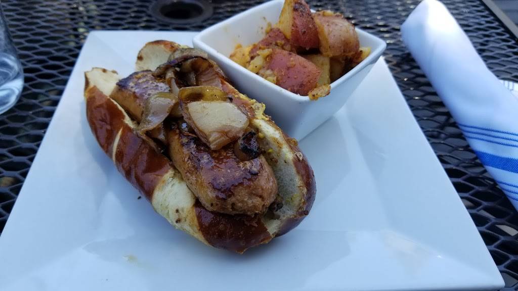 Plant Food Supper Club | restaurant | 54241 Ridgeview Dr, Idyllwild, CA 92549, USA | 9514680070 OR +1 951-468-0070