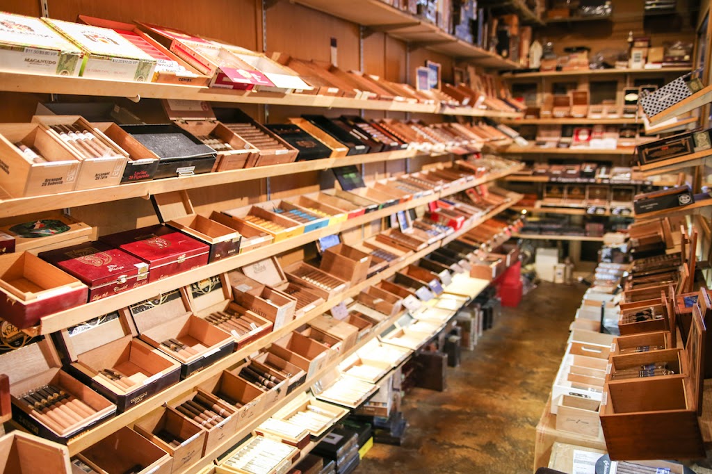 Perfecto Lounge | night club | 973 Pleasant Grove Blvd STE 110, Roseville, CA 95678, USA | 9167832828 OR +1 916-783-2828