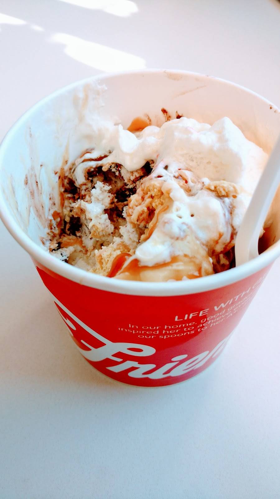 Friendlys | restaurant | 180 Boston Post Rd E W, Marlborough, MA 01752, USA | 5082511006 OR +1 508-251-1006