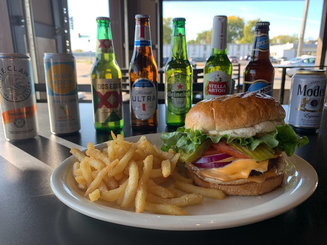 Social 45 Sports Bar & Grill | restaurant | 2101 Mannheim Rd, Melrose Park, IL 60164, USA | 8722688682 OR +1 872-268-8682