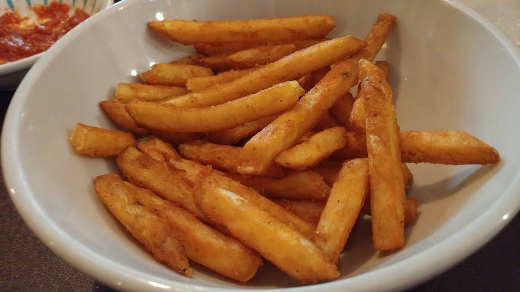 Gerries | restaurant | 545 N 9th St, Clinton, IN 47842, USA | 7658323130 OR +1 765-832-3130