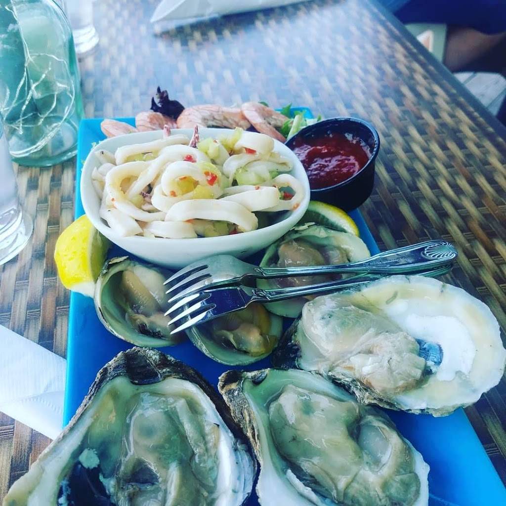 Matthews Seafood House | restaurant | 935 Bay Walk, Ocean Beach, NY 11770, USA | 6315838016 OR +1 631-583-8016