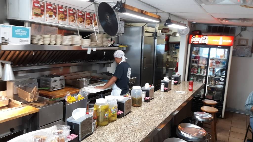 Record Grill | restaurant | 605 Elm St, Dallas, TX 75202, USA | 2147421353 OR +1 214-742-1353