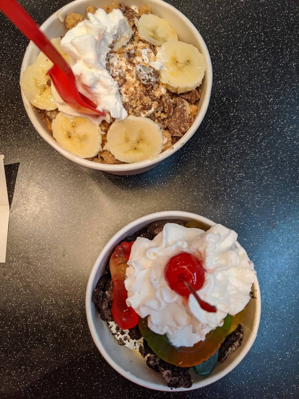 Freddys Frozen Custard & Steakburgers | restaurant | 2550 Central Ave SE #200, Albuquerque, NM 87106, USA | 5052688942 OR +1 505-268-8942