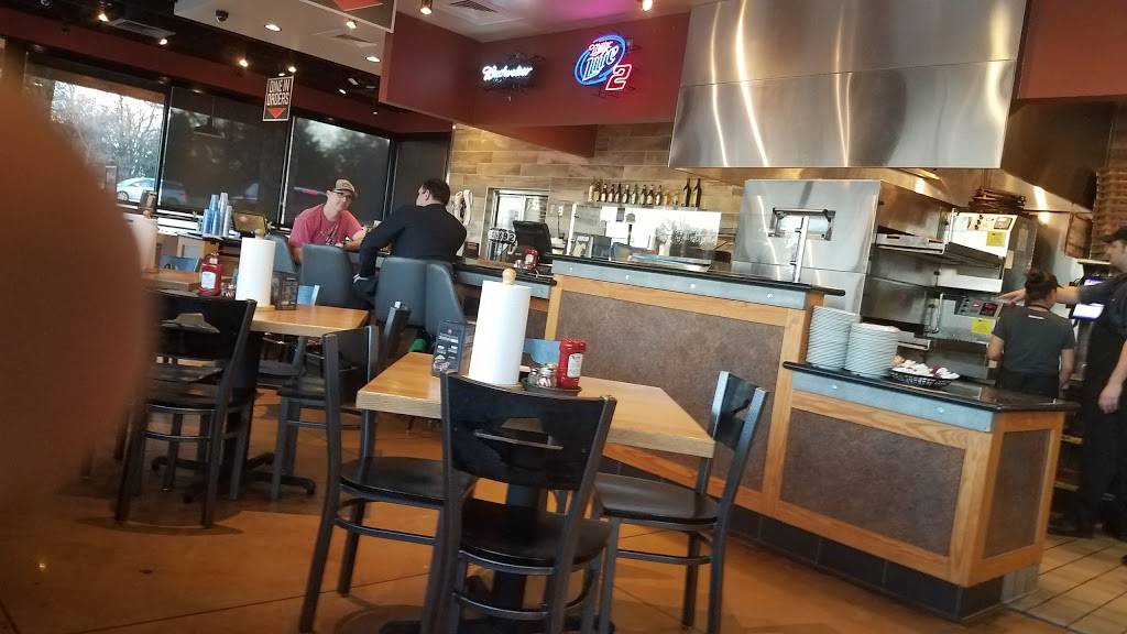 Pizza Hut | restaurant | 7040 Justin Rd, Argyle, TX 76226, USA | 9404552020 OR +1 940-455-2020