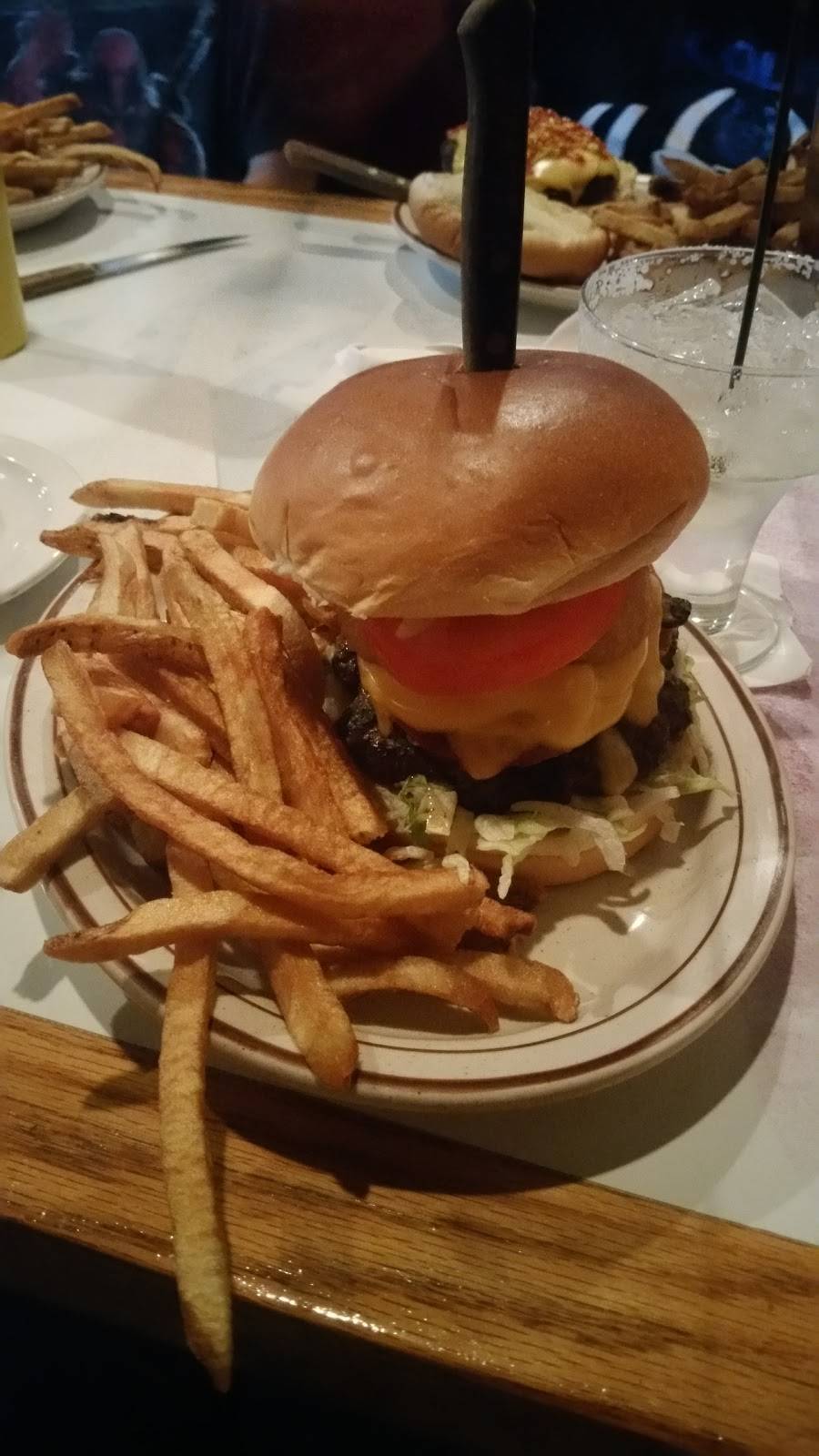 Naks Eatery & Drinkery | restaurant | 5690 Smith Rd, Brook Park, OH 44142, USA | 2162659955 OR +1 216-265-9955