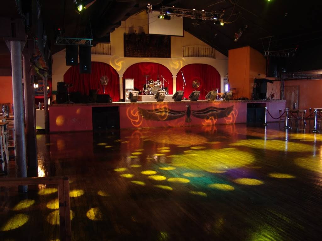 Paraiso Lounge | night club | 2709 E Lake St, Minneapolis, MN 55406, USA | 6127280101 OR +1 612-728-0101