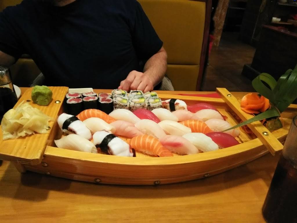 Osaka Sushi and Hibachi | restaurant | 1900 County Rd D E, St Paul, MN 55109, USA | 6517735258 OR +1 651-773-5258