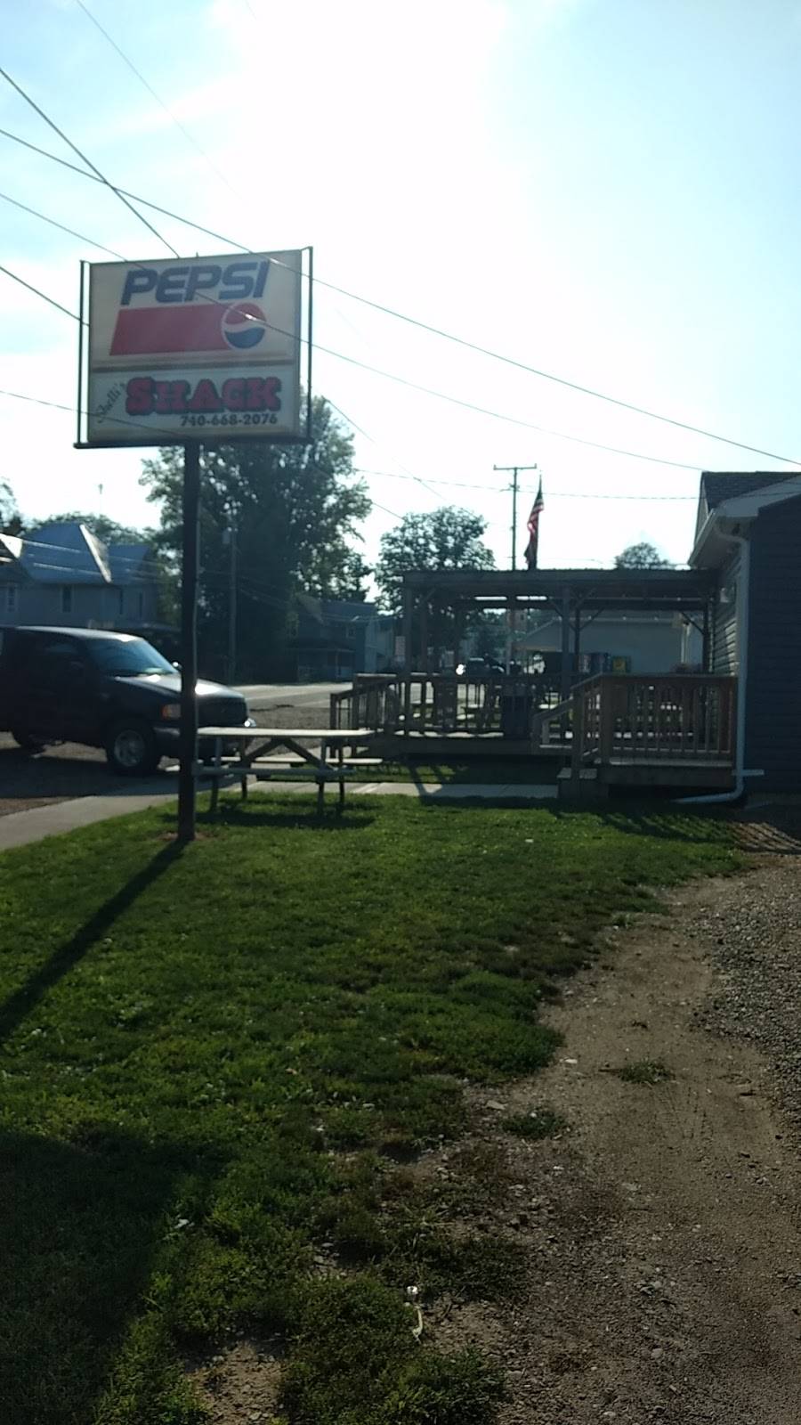 Shellis Shack | restaurant | 25951 New Guilford Rd, Bladensburg, OH 43005, USA | 7406682076 OR +1 740-668-2076